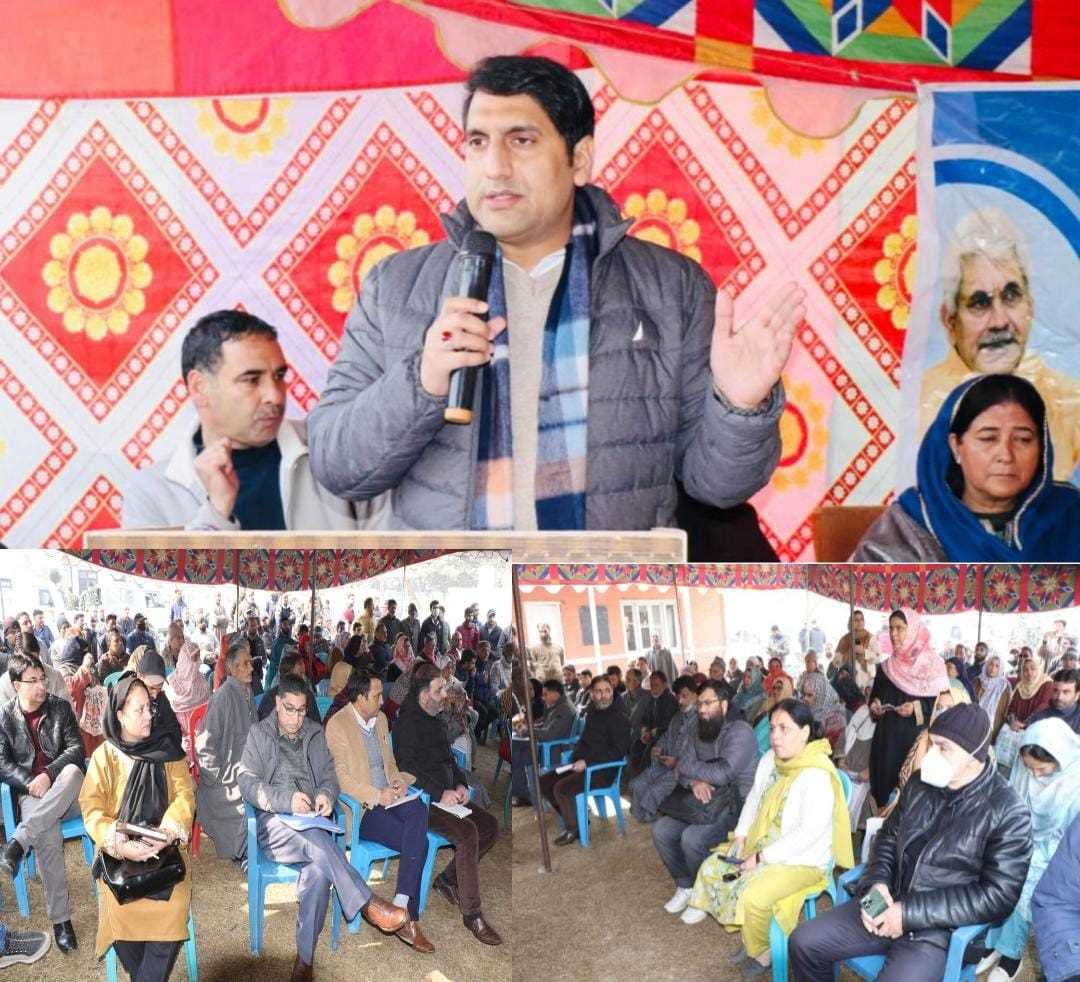 dc-srinagar-holds-public-grievance-redressal-camp-at-balhama